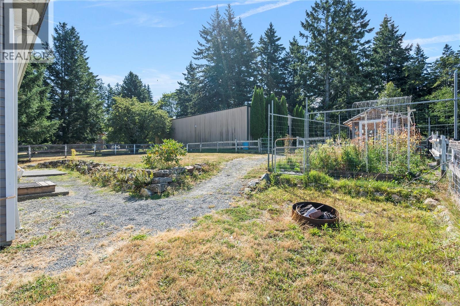 2687 Jingle Pot Rd, Nanaimo