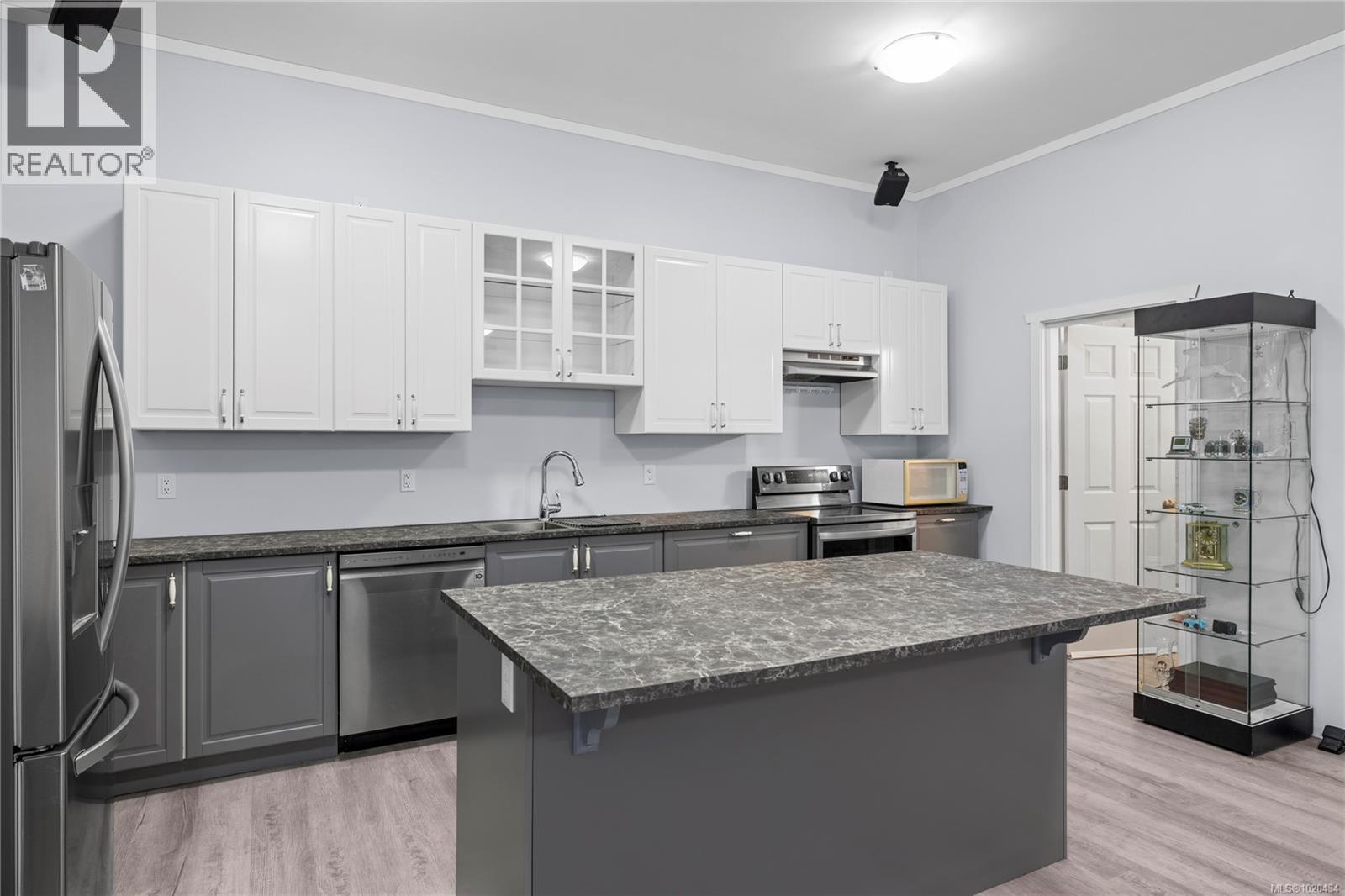 2687 Jingle Pot Rd, Nanaimo