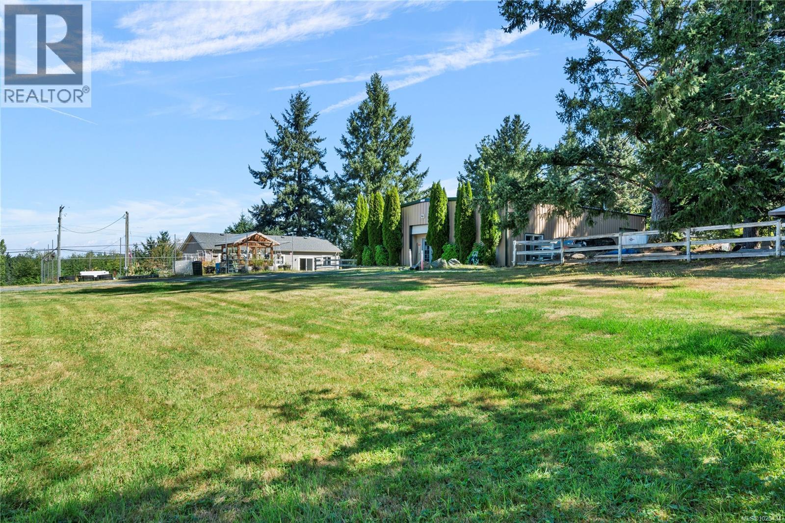 2687 Jingle Pot Rd, Nanaimo