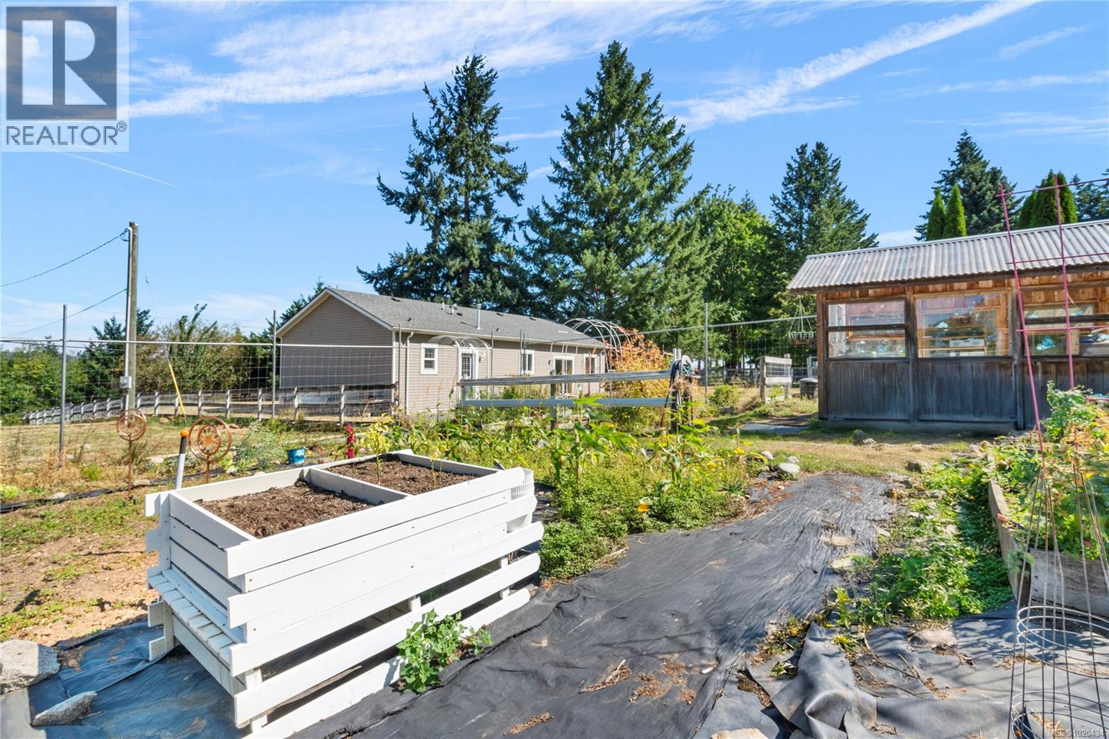 2687 Jingle Pot Rd, Nanaimo