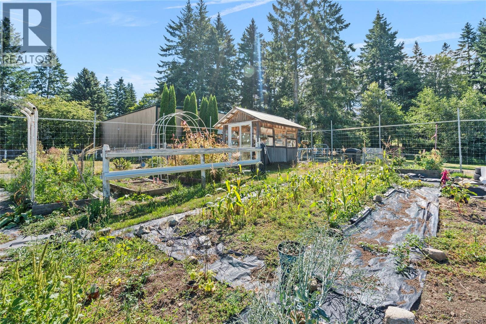 2687 Jingle Pot Rd, Nanaimo