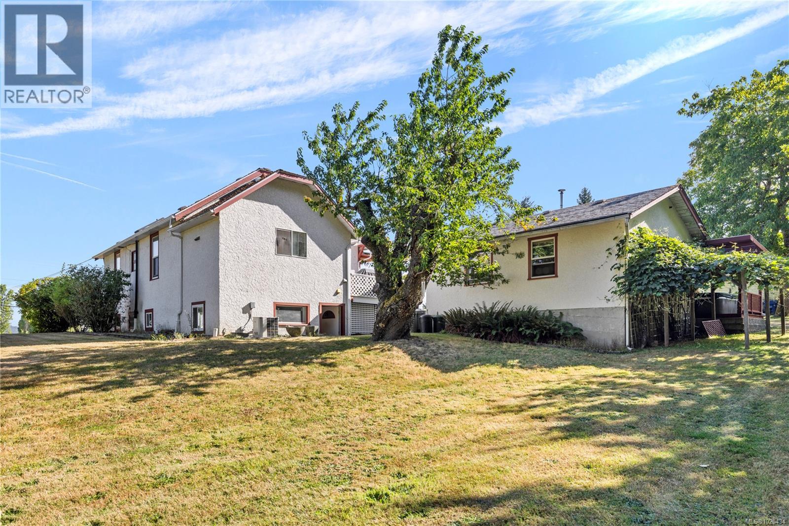 2687 Jingle Pot Rd, Nanaimo