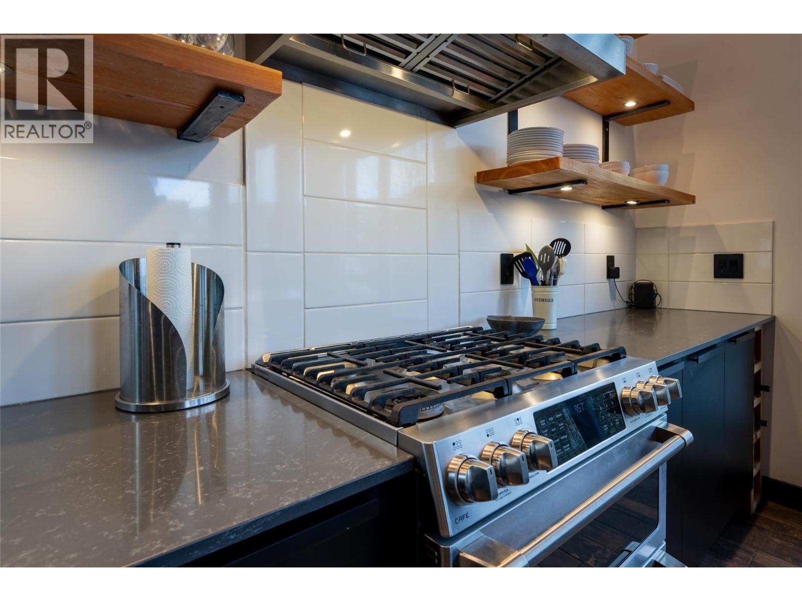 2418 FAIRWAYS Drive, Kamloops