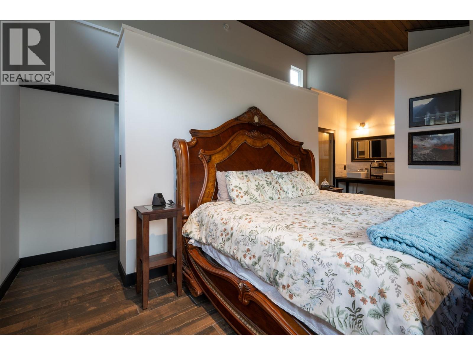 2418 FAIRWAYS Drive, Kamloops