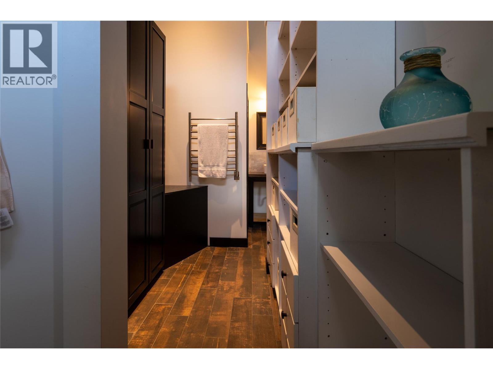 2418 FAIRWAYS Drive, Kamloops