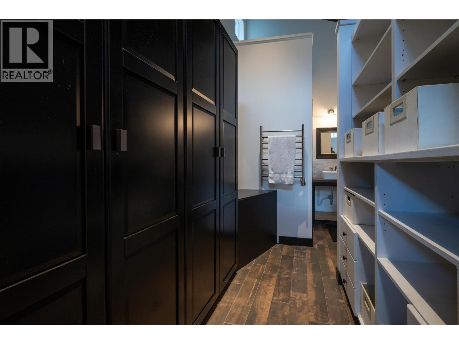 2418 FAIRWAYS Drive, Kamloops