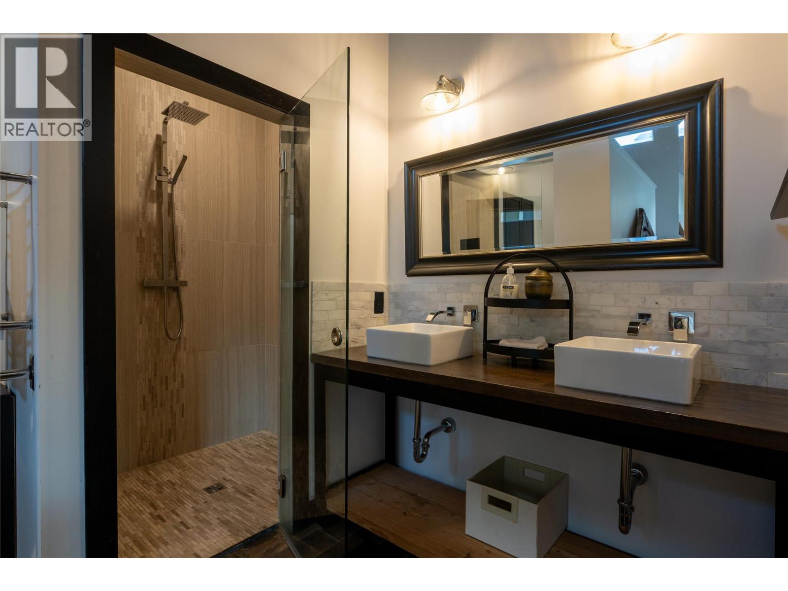 2418 FAIRWAYS Drive, Kamloops