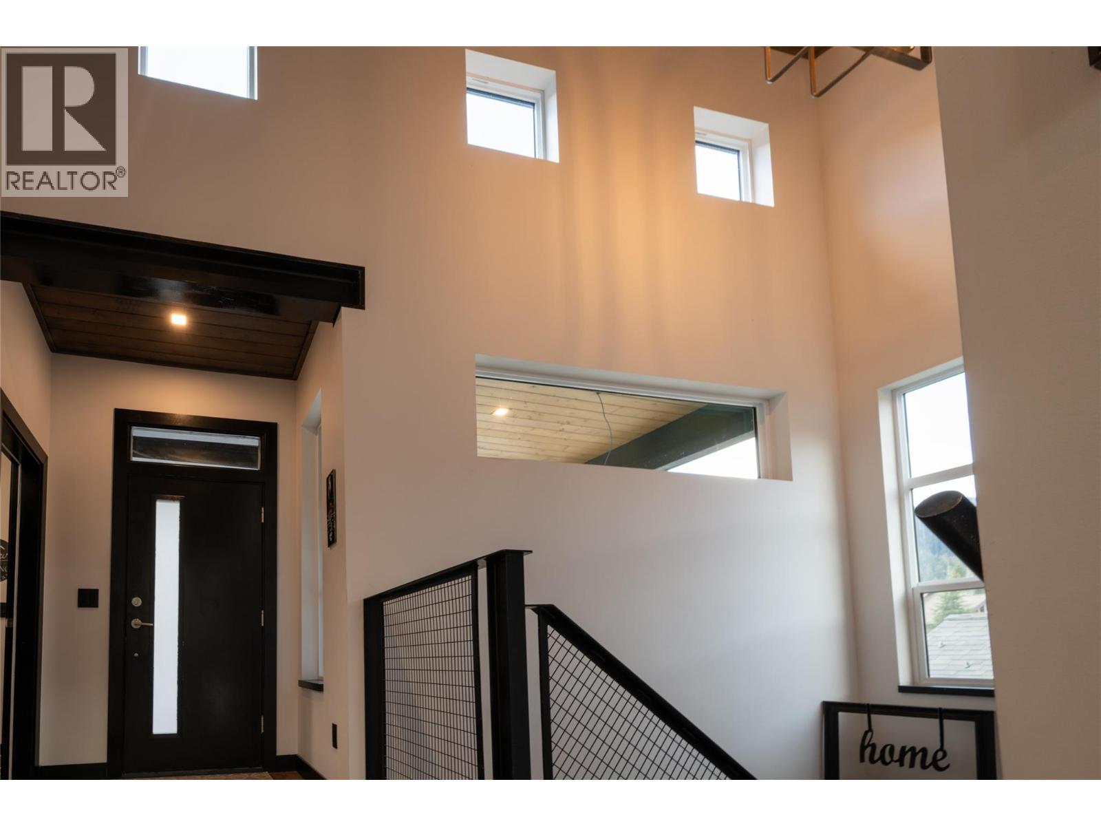 2418 FAIRWAYS Drive, Kamloops