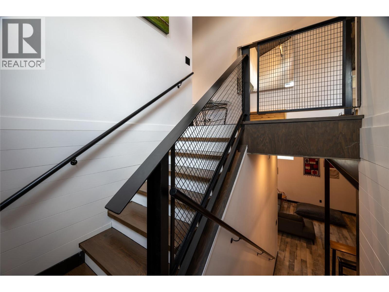 2418 FAIRWAYS Drive, Kamloops