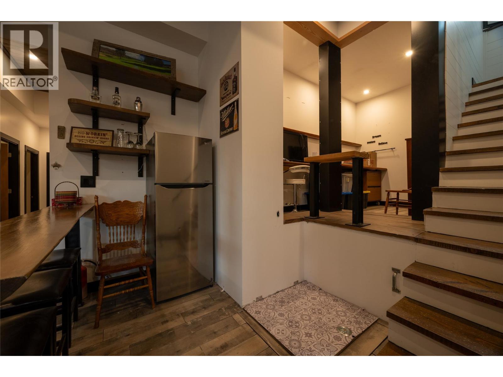 2418 FAIRWAYS Drive, Kamloops