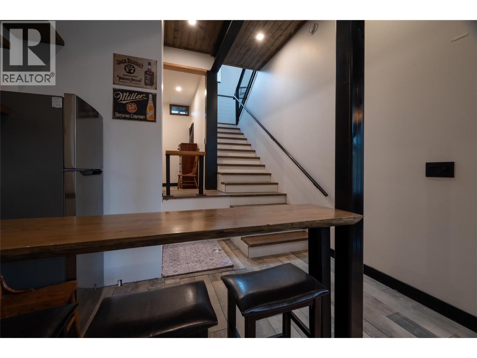 2418 FAIRWAYS Drive, Kamloops