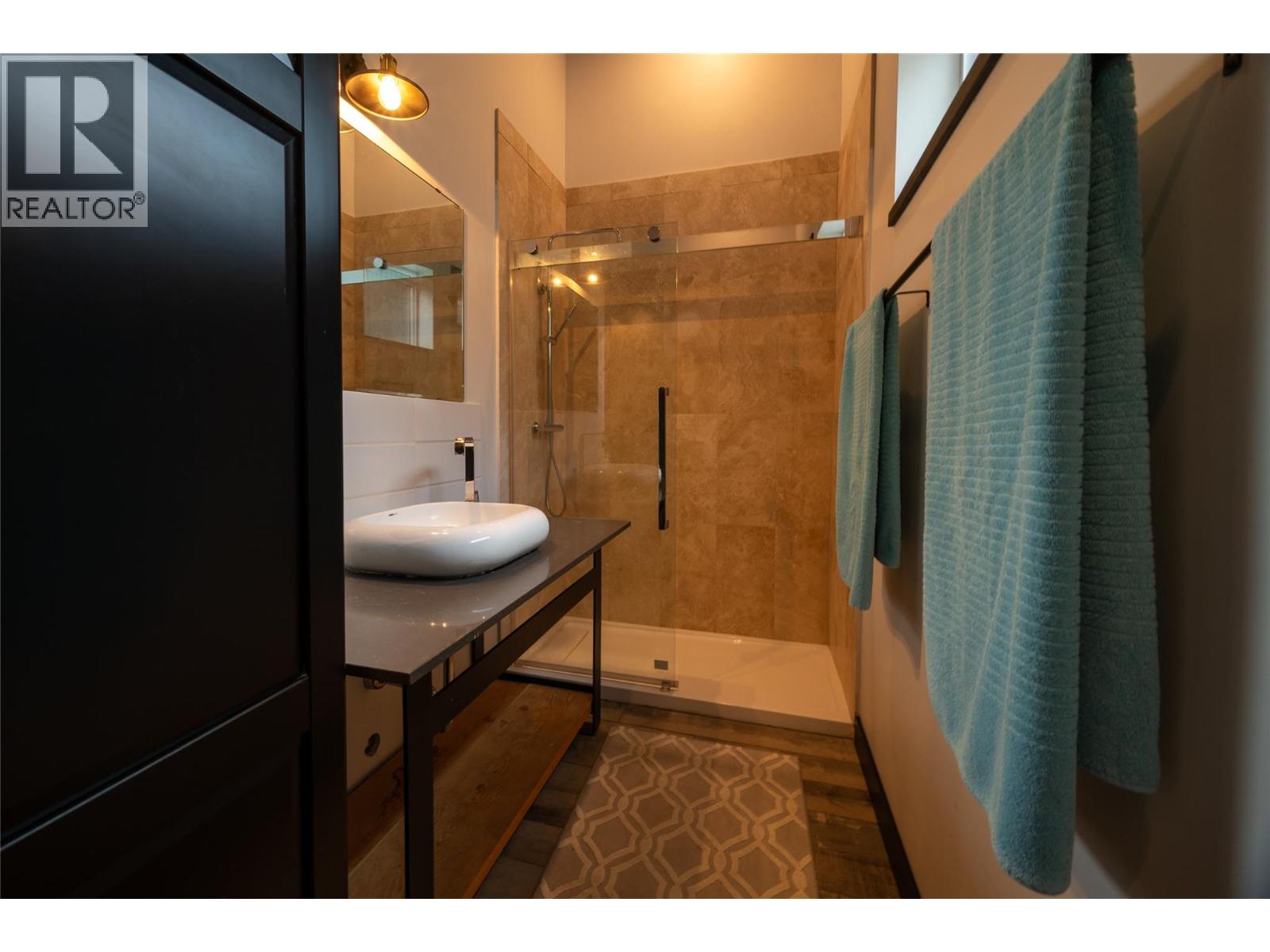 2418 FAIRWAYS Drive, Kamloops