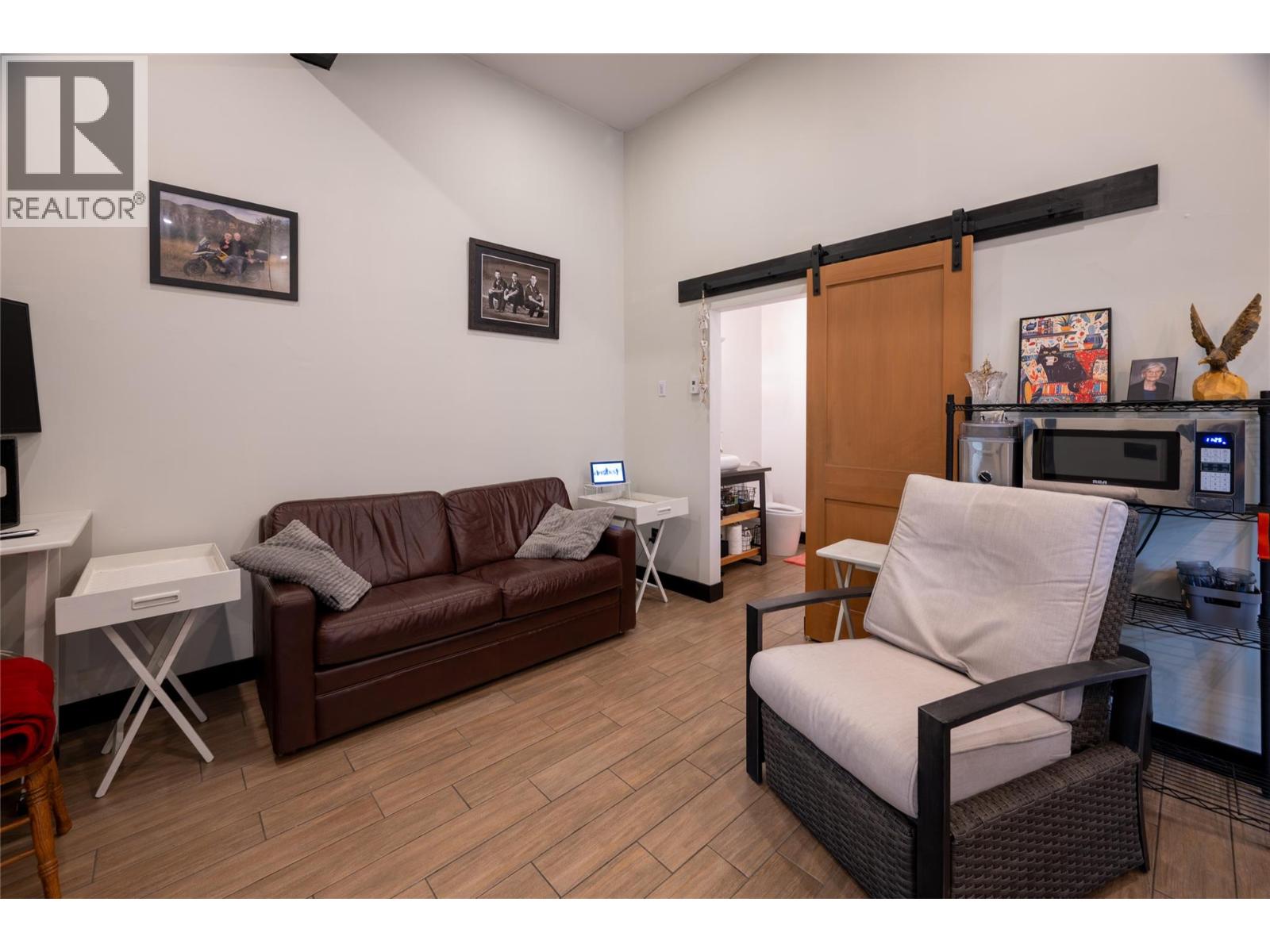 2418 FAIRWAYS Drive, Kamloops