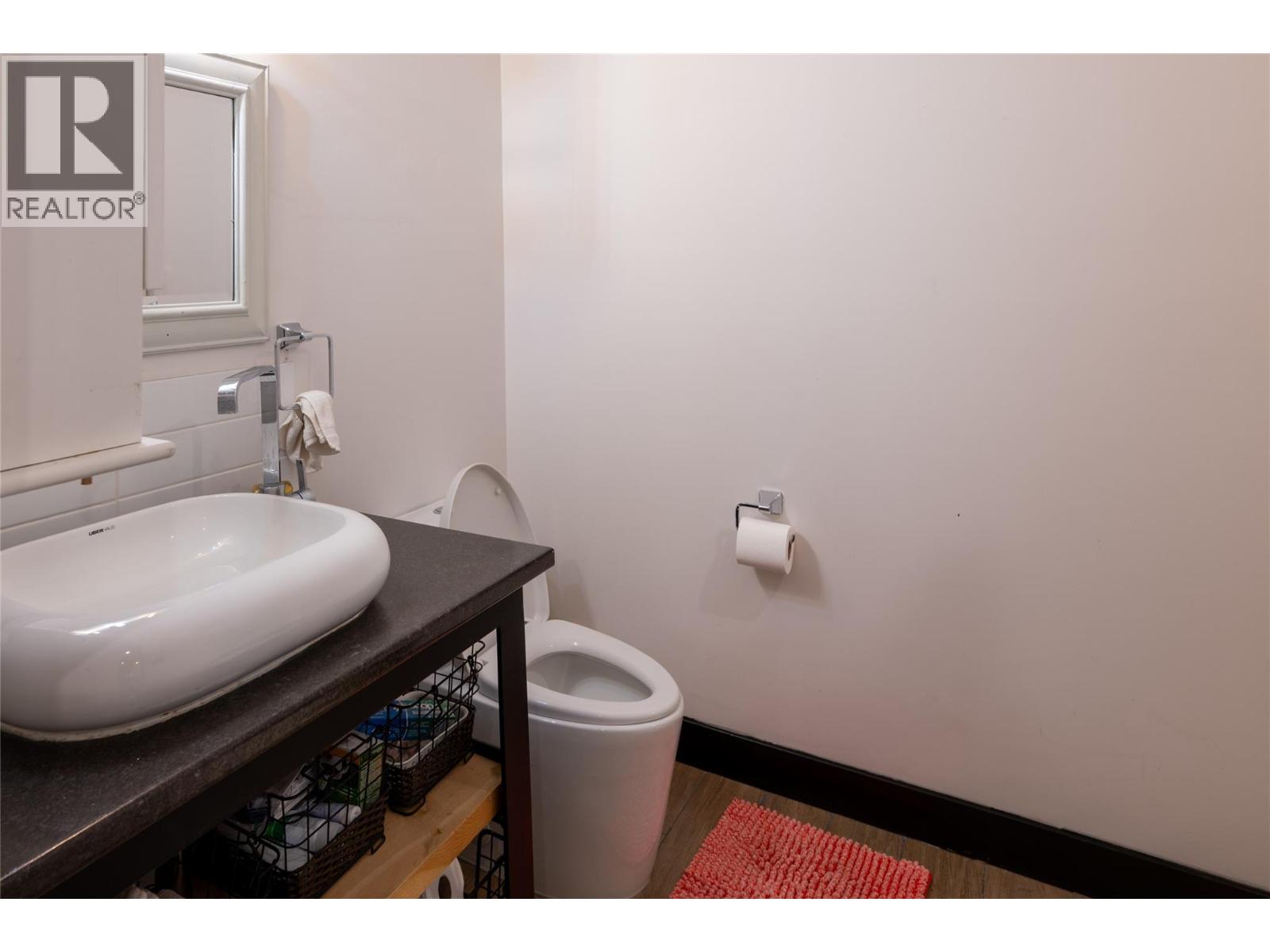 2418 FAIRWAYS Drive, Kamloops