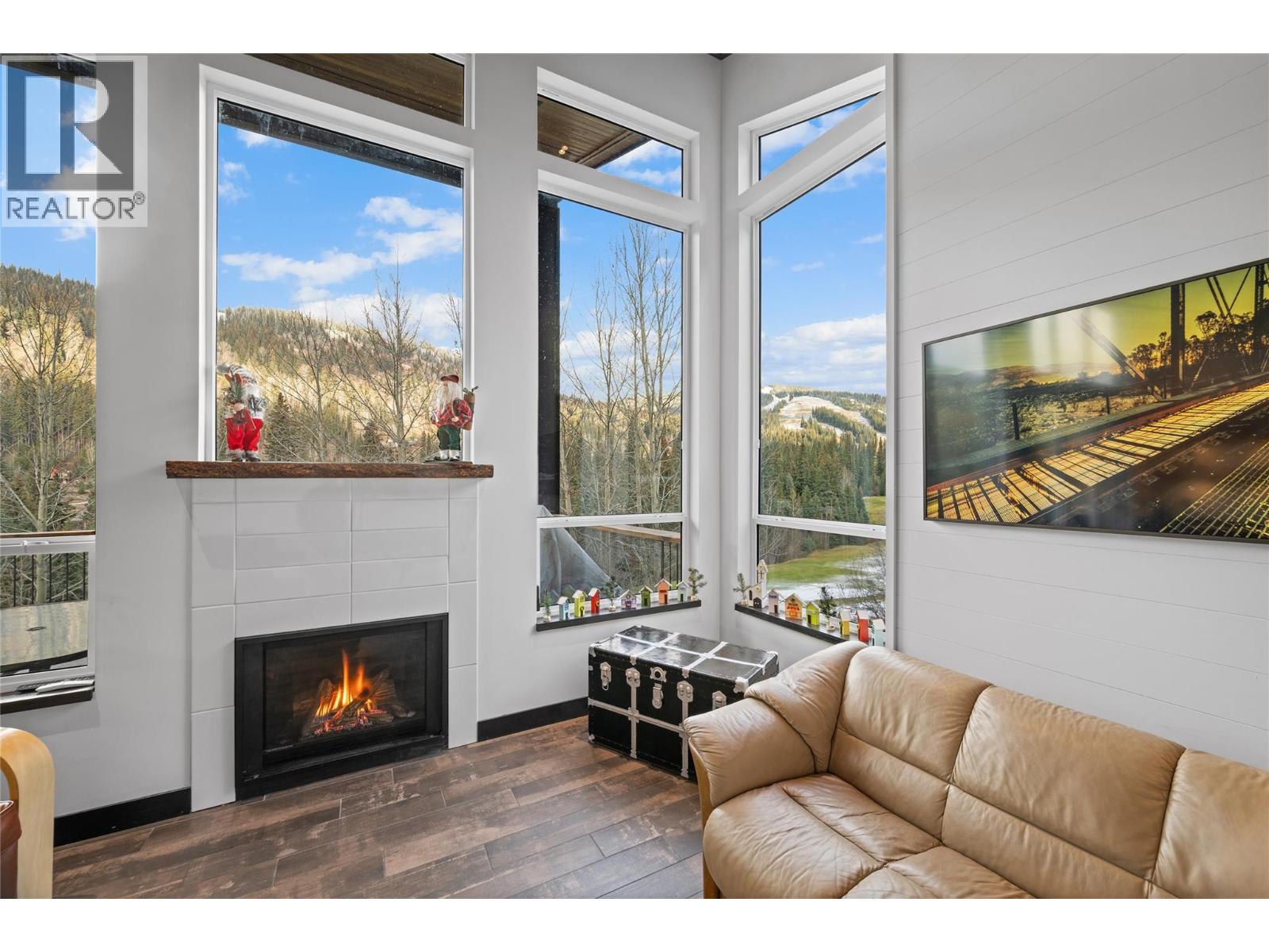 2418 FAIRWAYS Drive, Kamloops