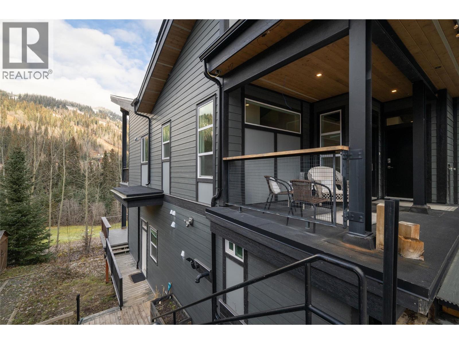 2418 FAIRWAYS Drive, Kamloops