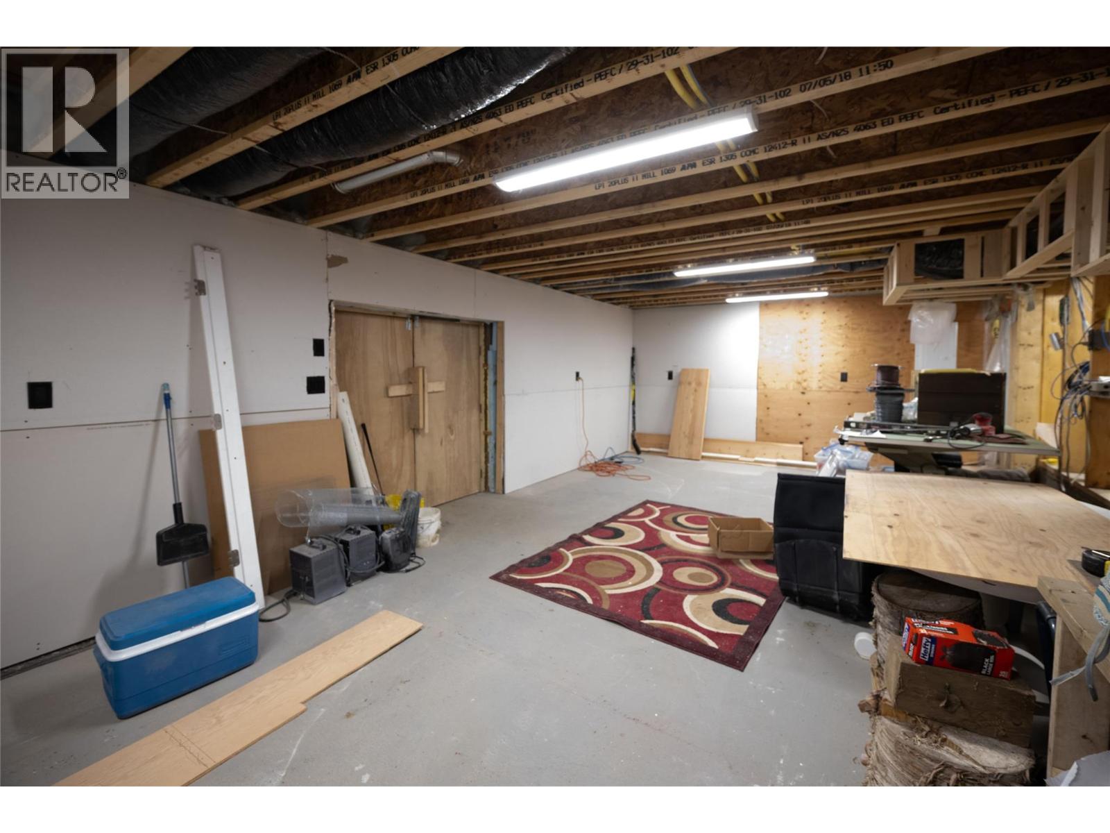 2418 FAIRWAYS Drive, Kamloops