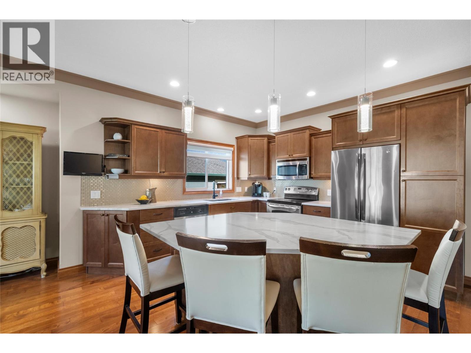 8 2680 Golf Course Drive, Blind Bay