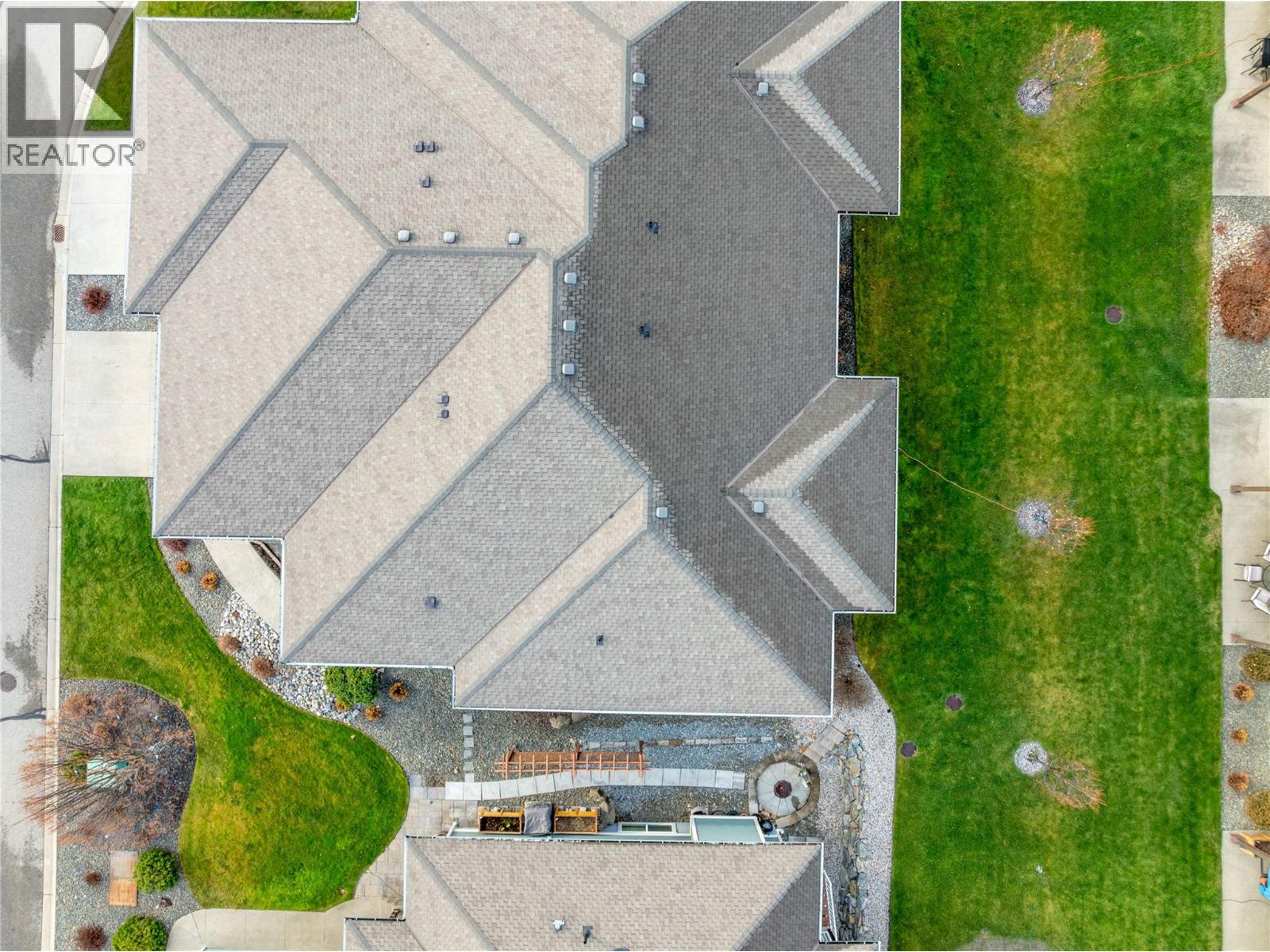 8 2680 Golf Course Drive, Blind Bay