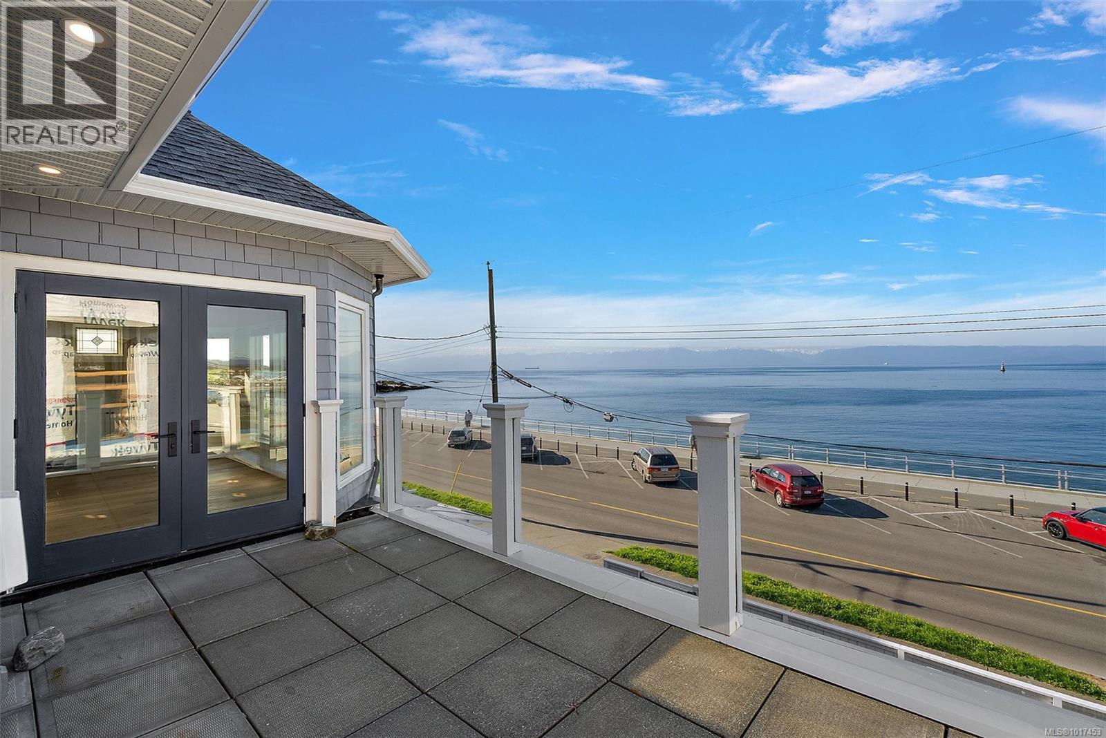 2 338 Dallas Road, Victoria