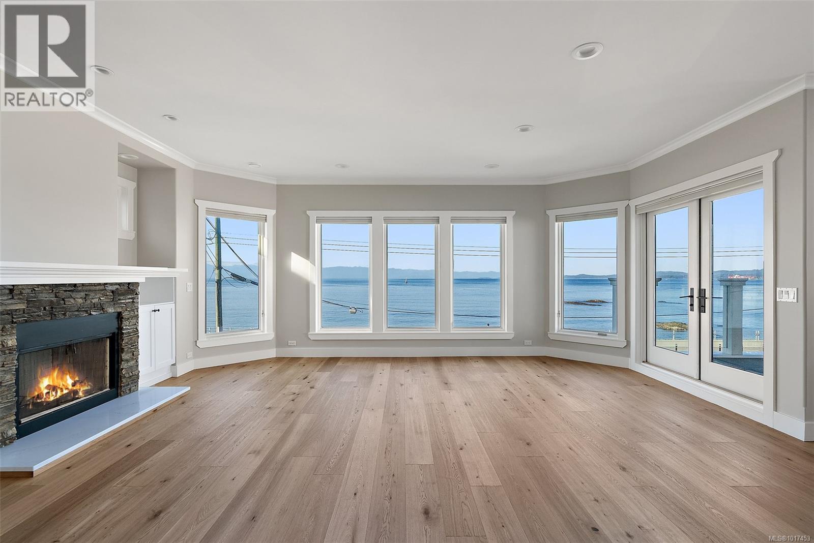 2 338 Dallas Road, Victoria