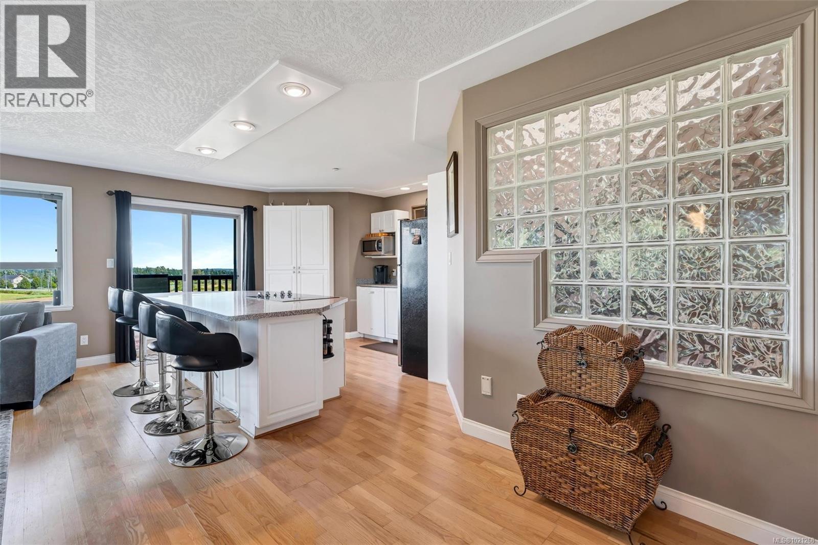 10 7847 East Saanich Road, Central Saanich