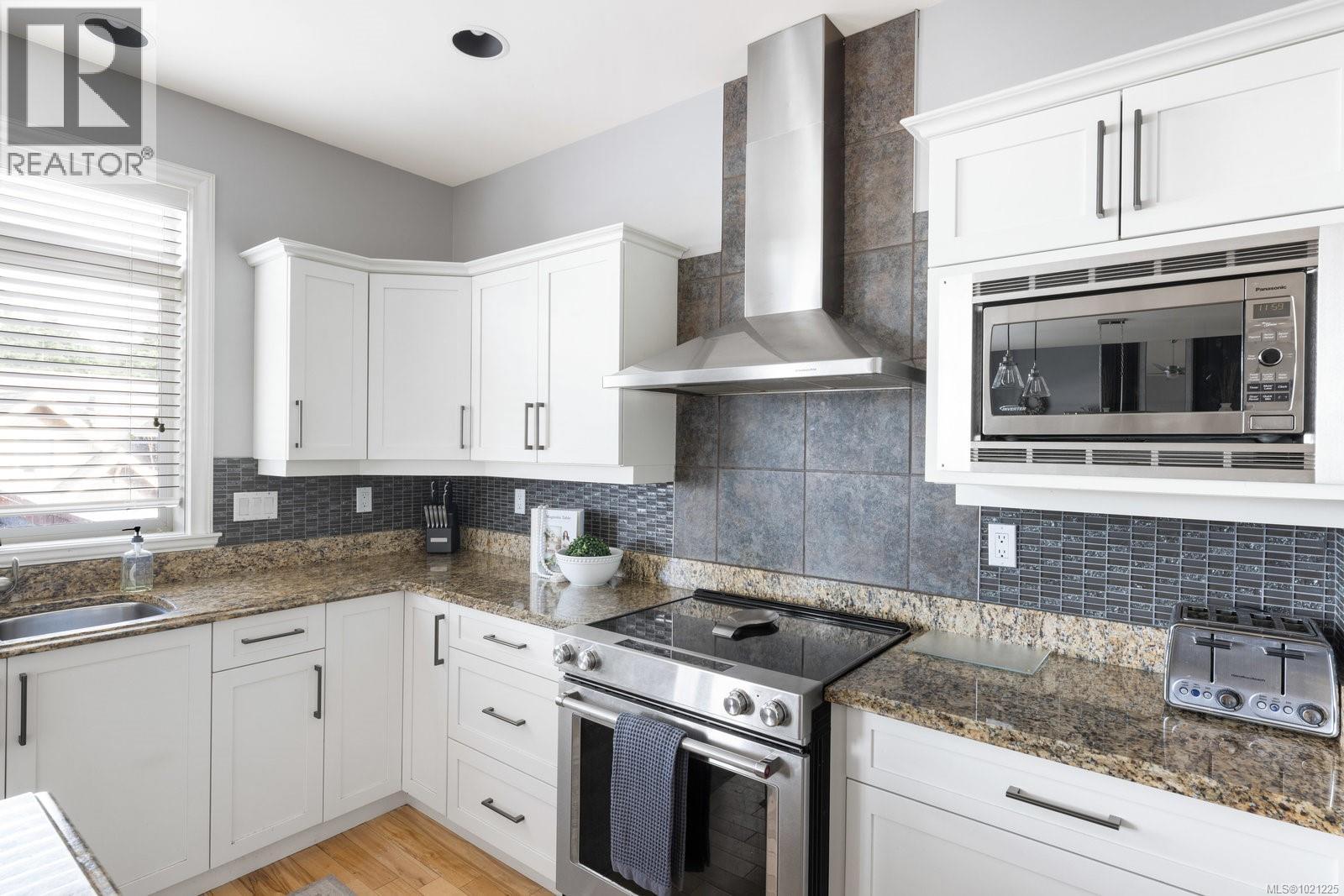  2019 Troon Court, Langford