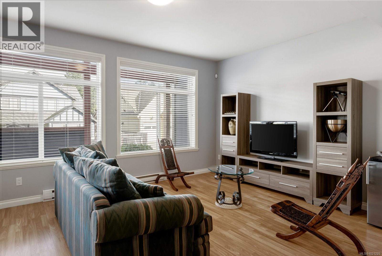  2019 Troon Court, Langford