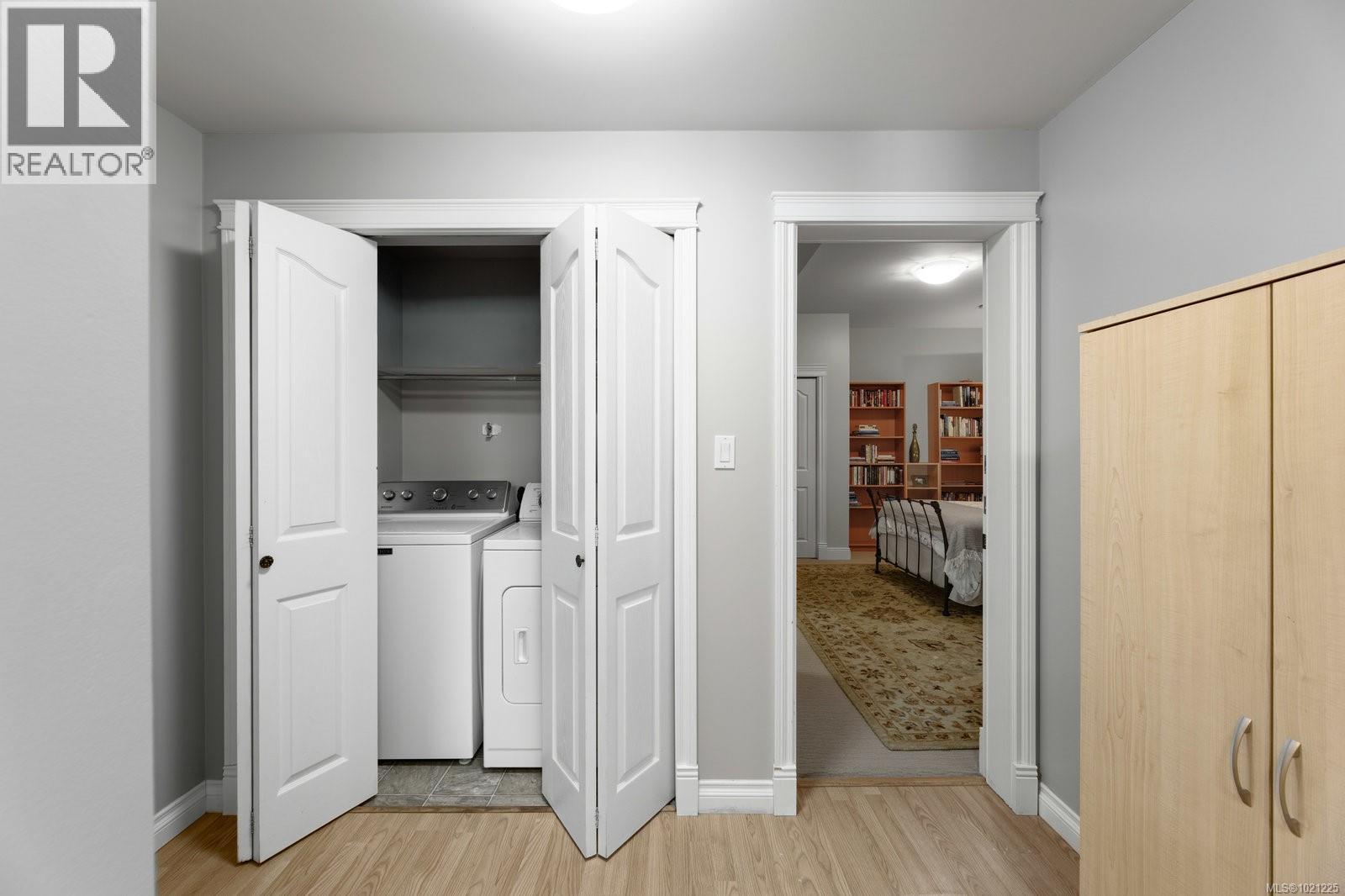  2019 Troon Court, Langford