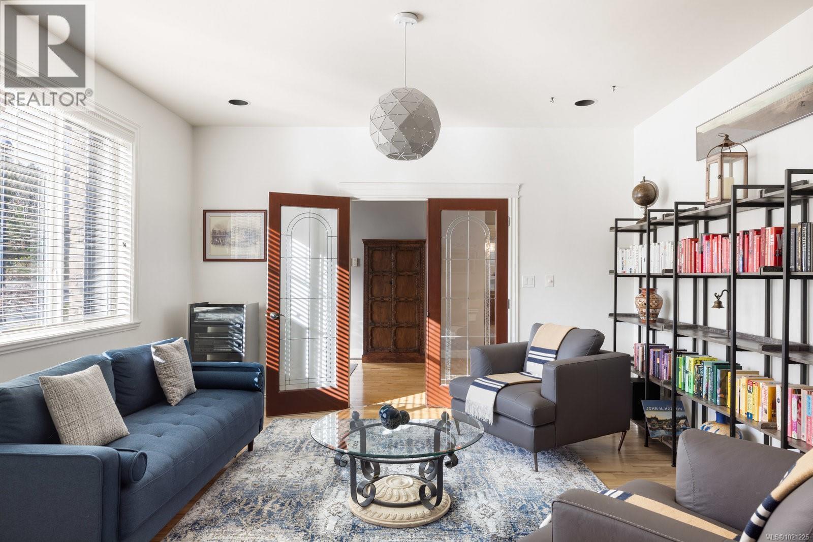  2019 Troon Court, Langford