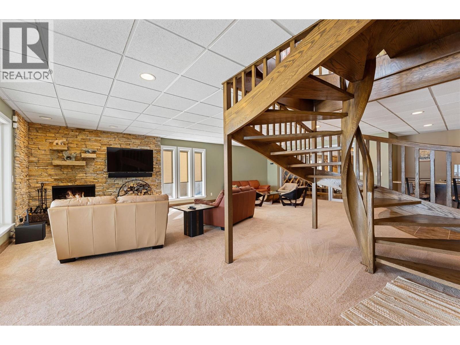  529 Zdralek Cove, West Kelowna