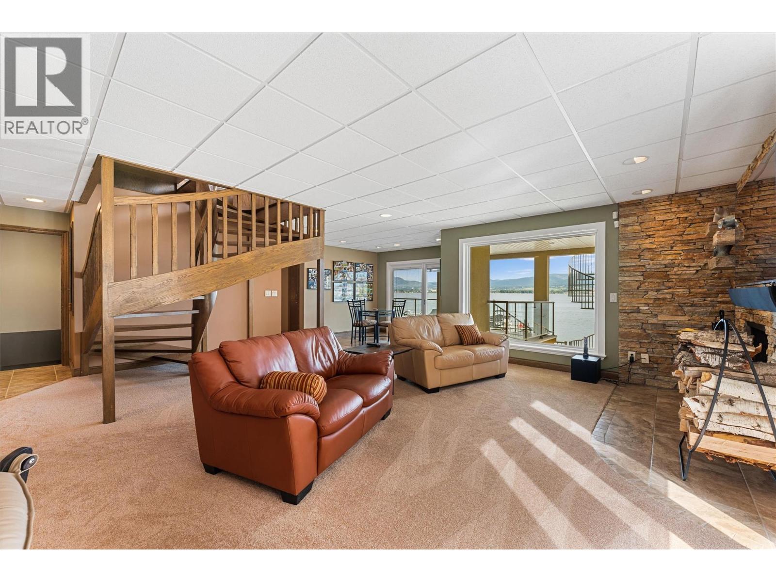  529 Zdralek Cove, West Kelowna