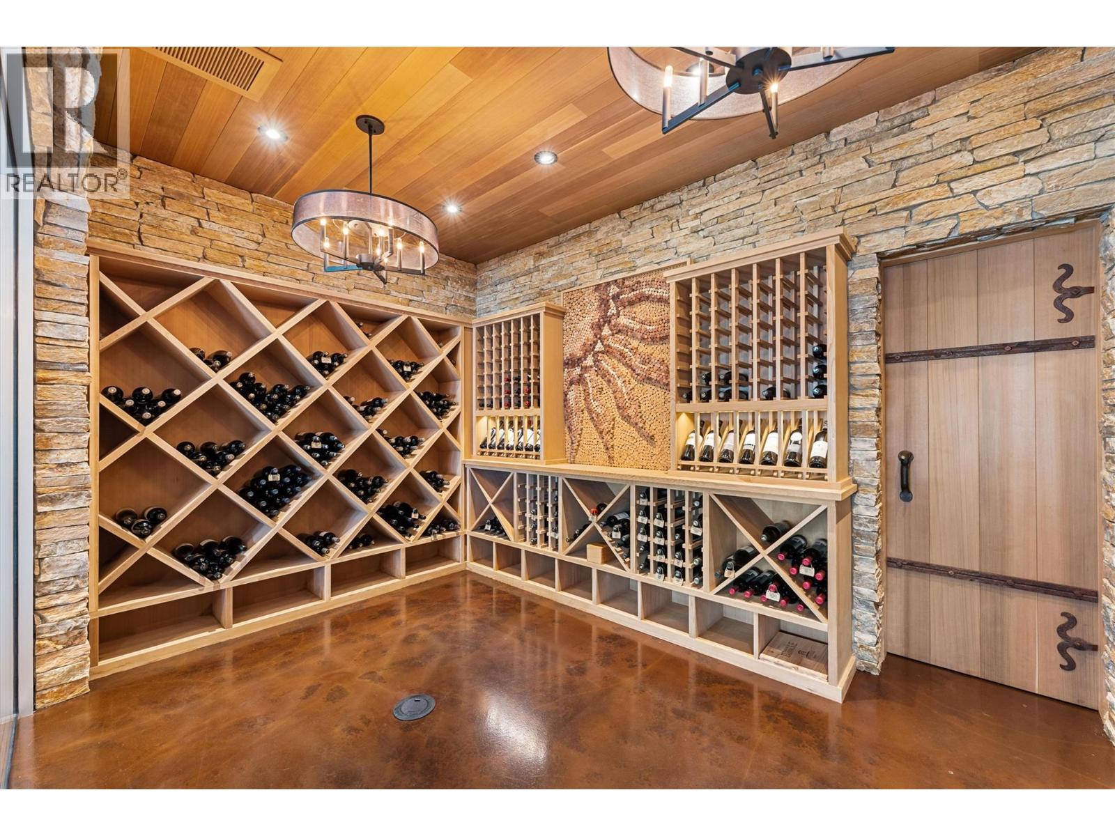  529 Zdralek Cove, West Kelowna