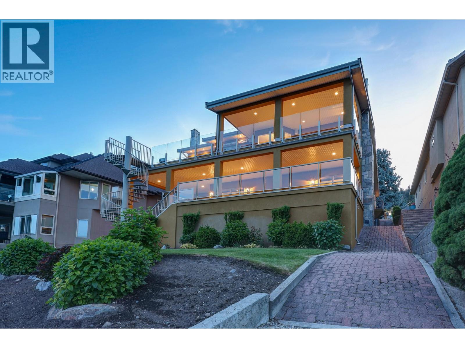  529 Zdralek Cove, West Kelowna