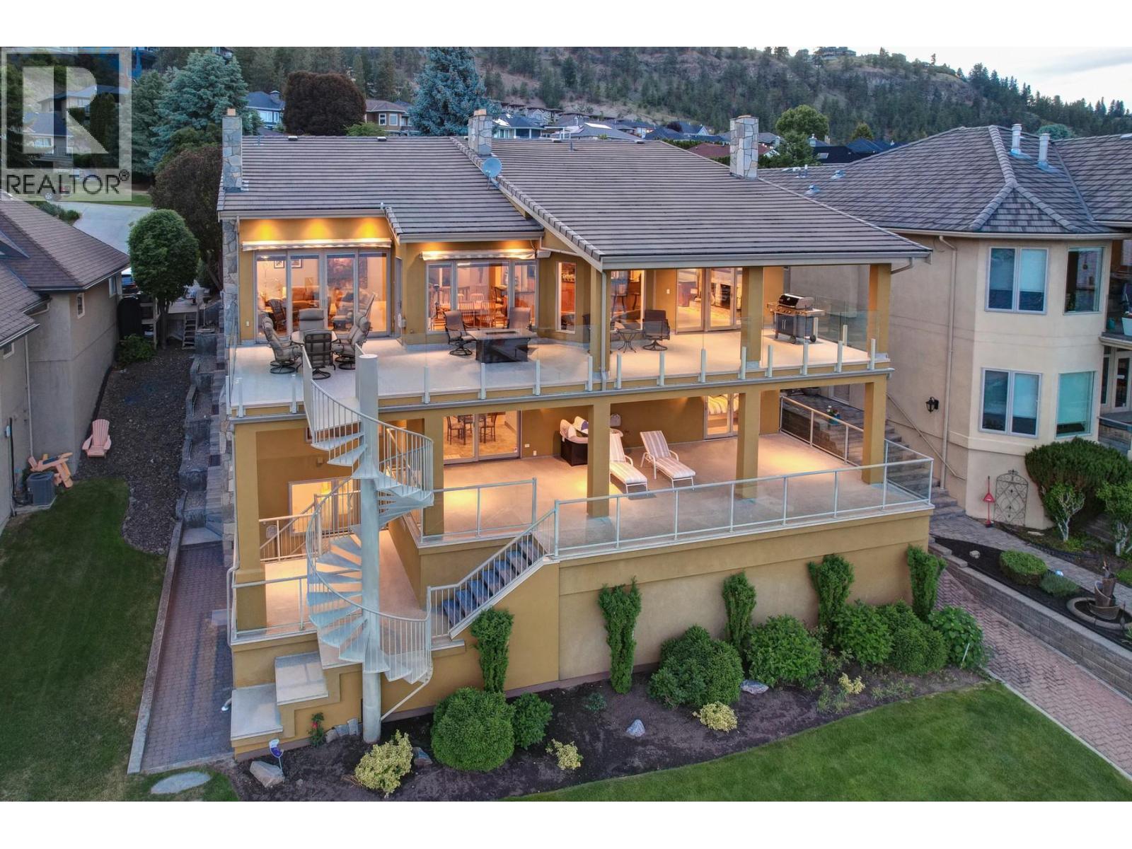  529 Zdralek Cove, West Kelowna