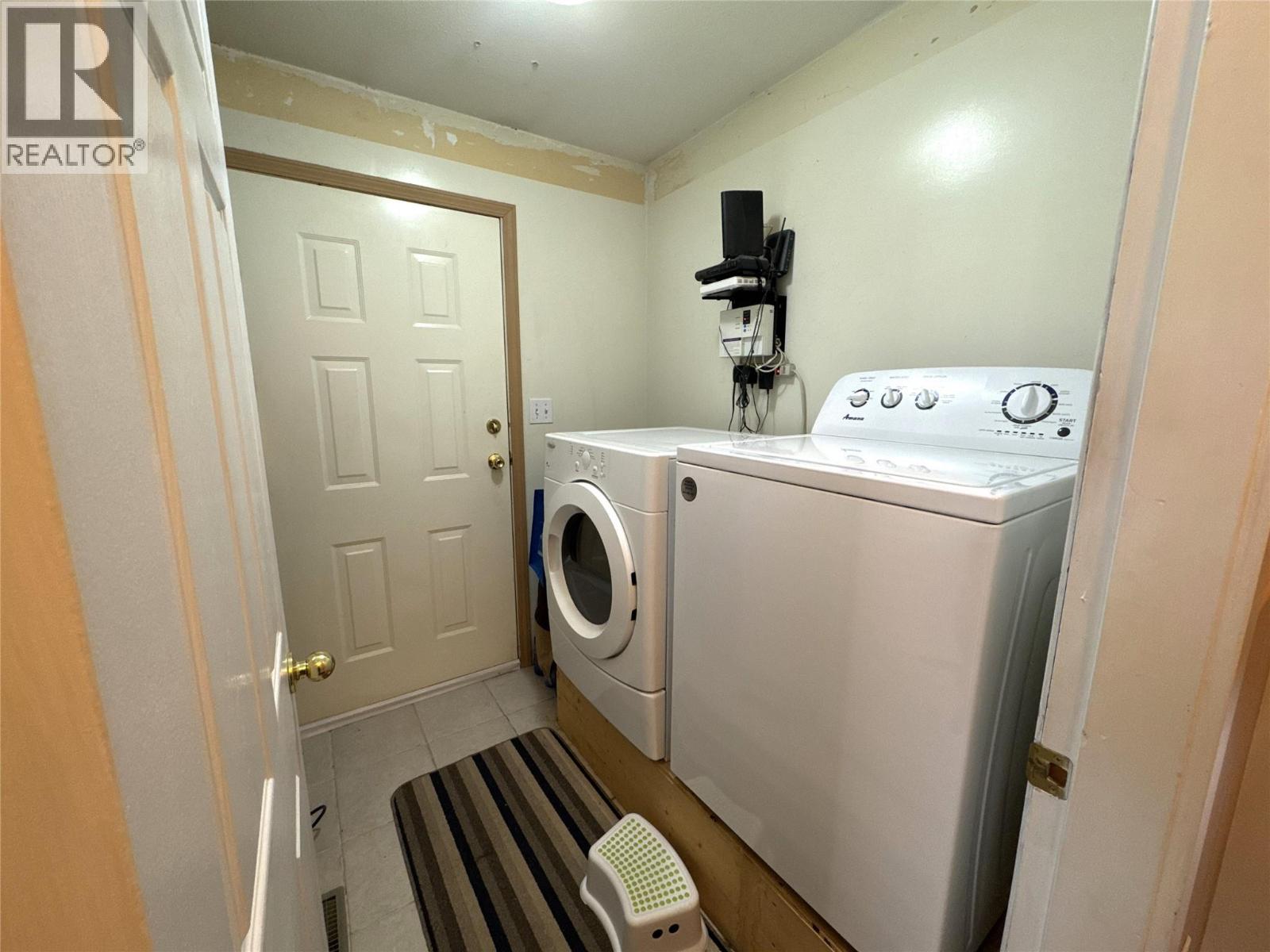 2313 Clapperton Avenue, Merritt