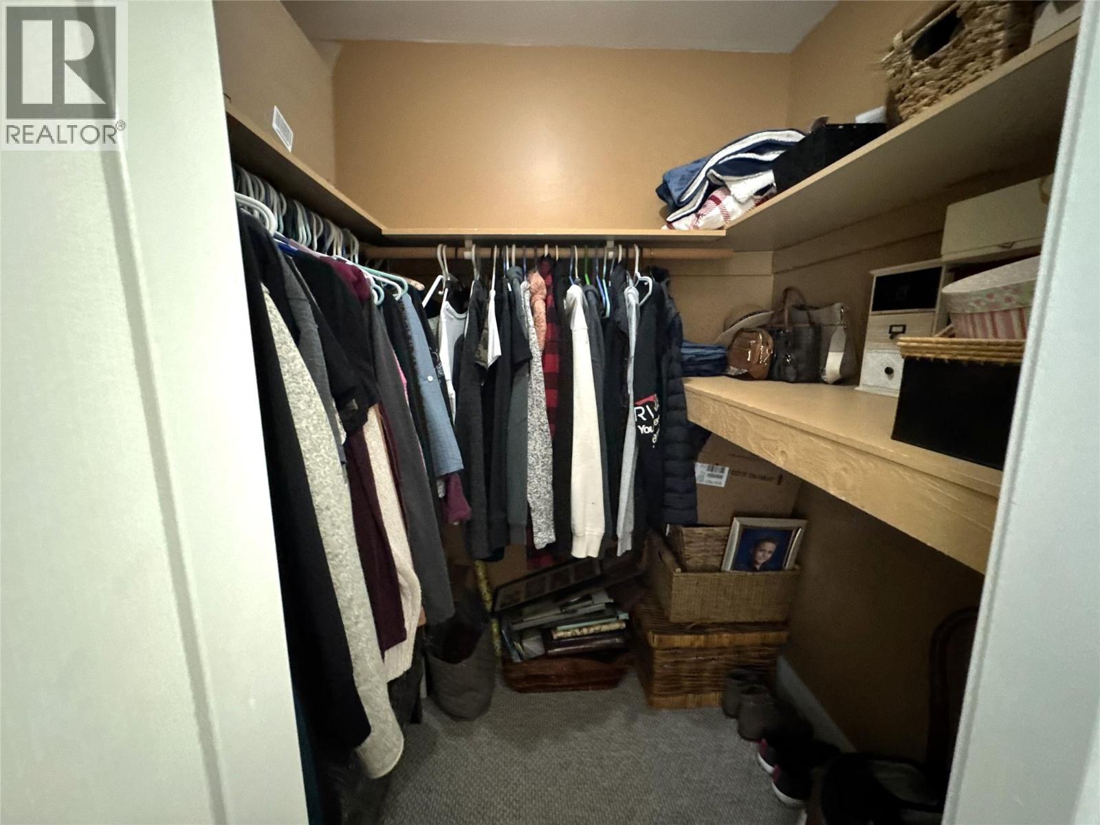 2313 Clapperton Avenue, Merritt