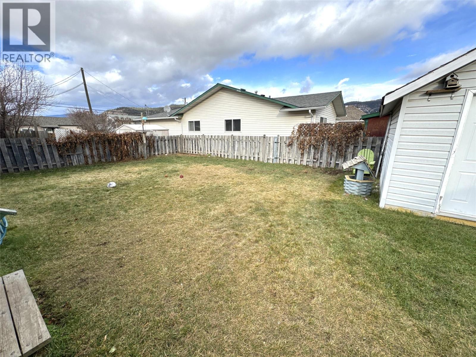 2313 Clapperton Avenue, Merritt