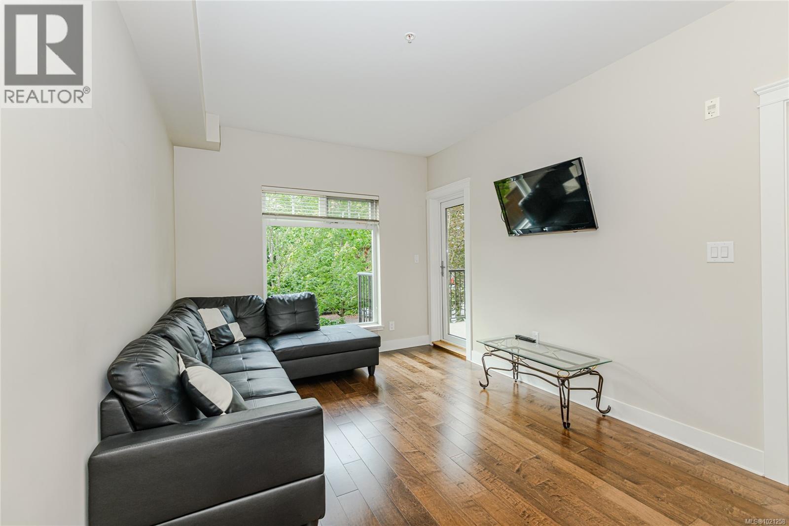 214 21 Conard Street, View Royal