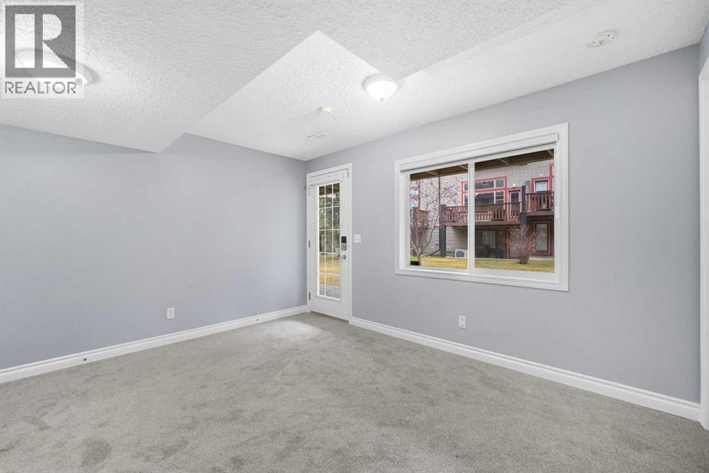 Single Family House 4 Level for Sale in  Copperfield Lane SE Copperfield Calgary 