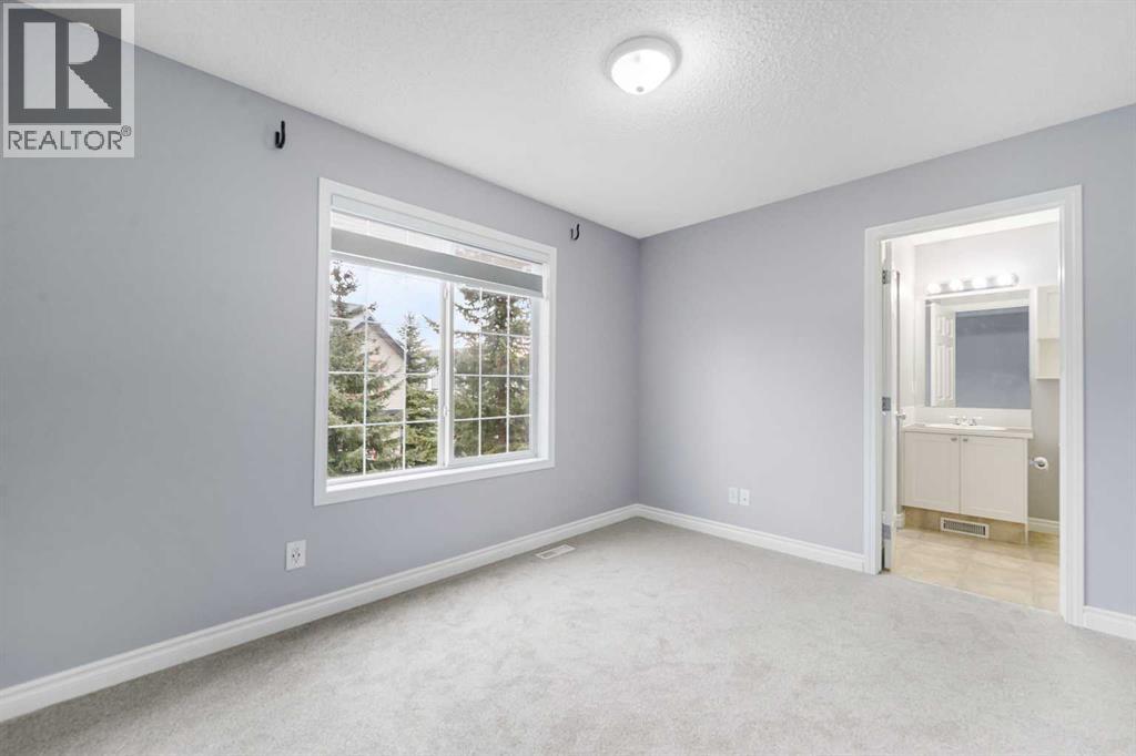 Single Family House 4 Level for Sale in  Copperfield Lane SE Copperfield Calgary 
