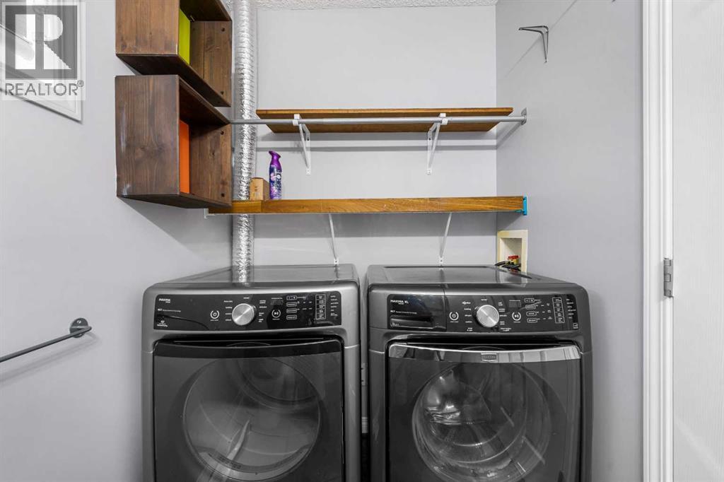 Single Family House 4 Level for Sale in  Copperfield Lane SE Copperfield Calgary 