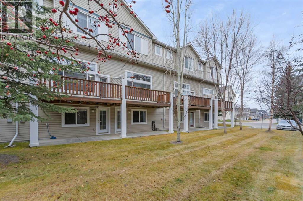 Single Family House 4 Level for Sale in  Copperfield Lane SE Copperfield Calgary 