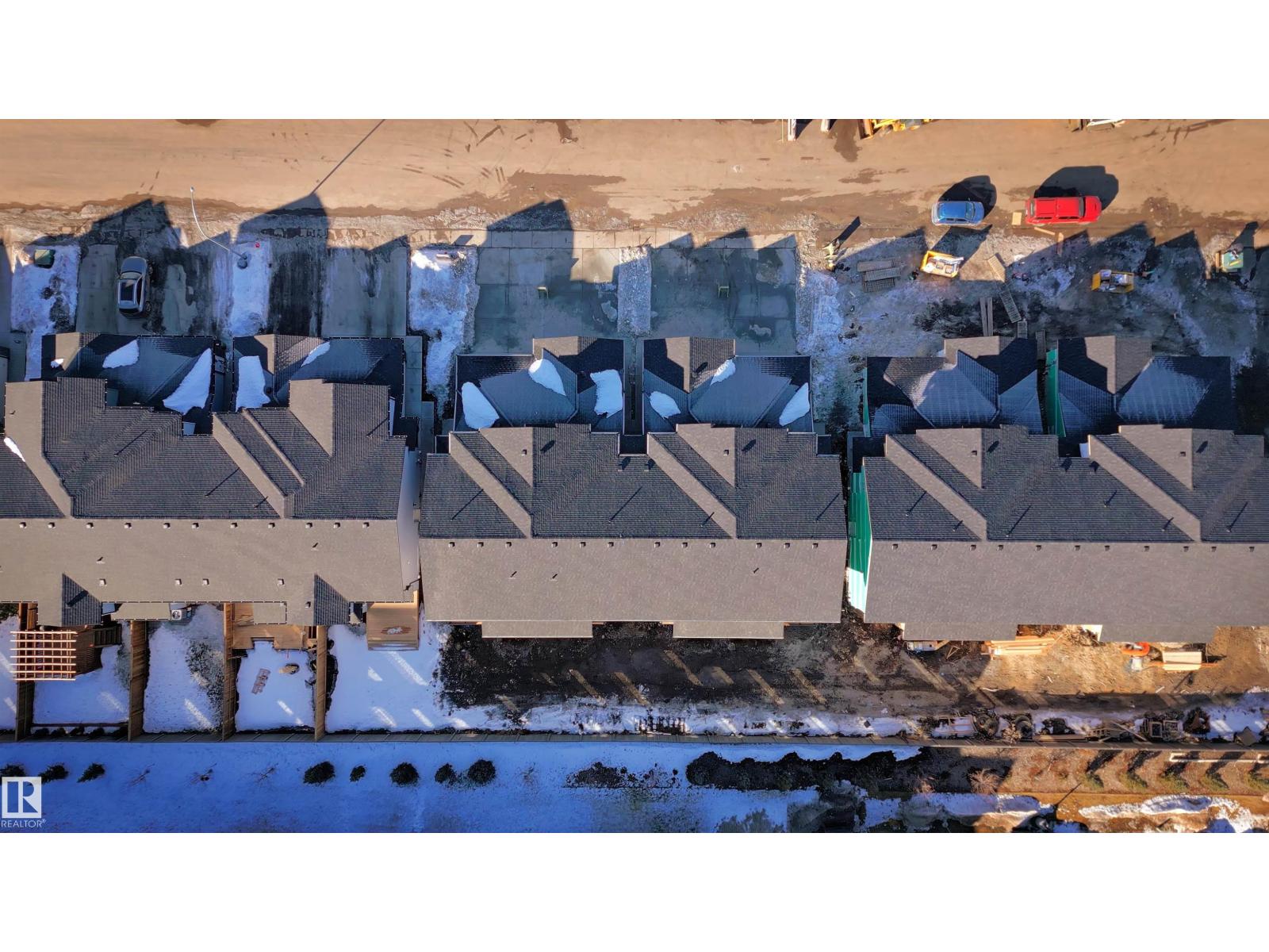 7585 174A AV NW - 5