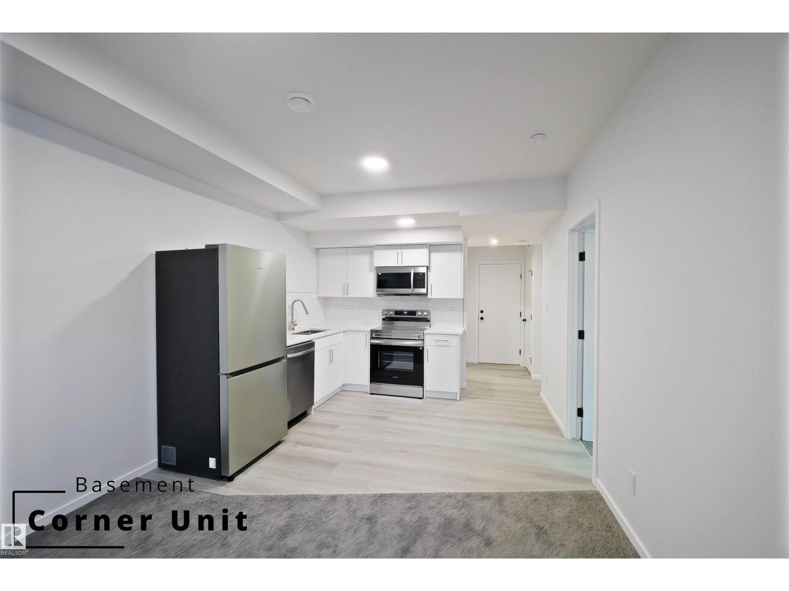 7585 174A AV NW, Edmonton