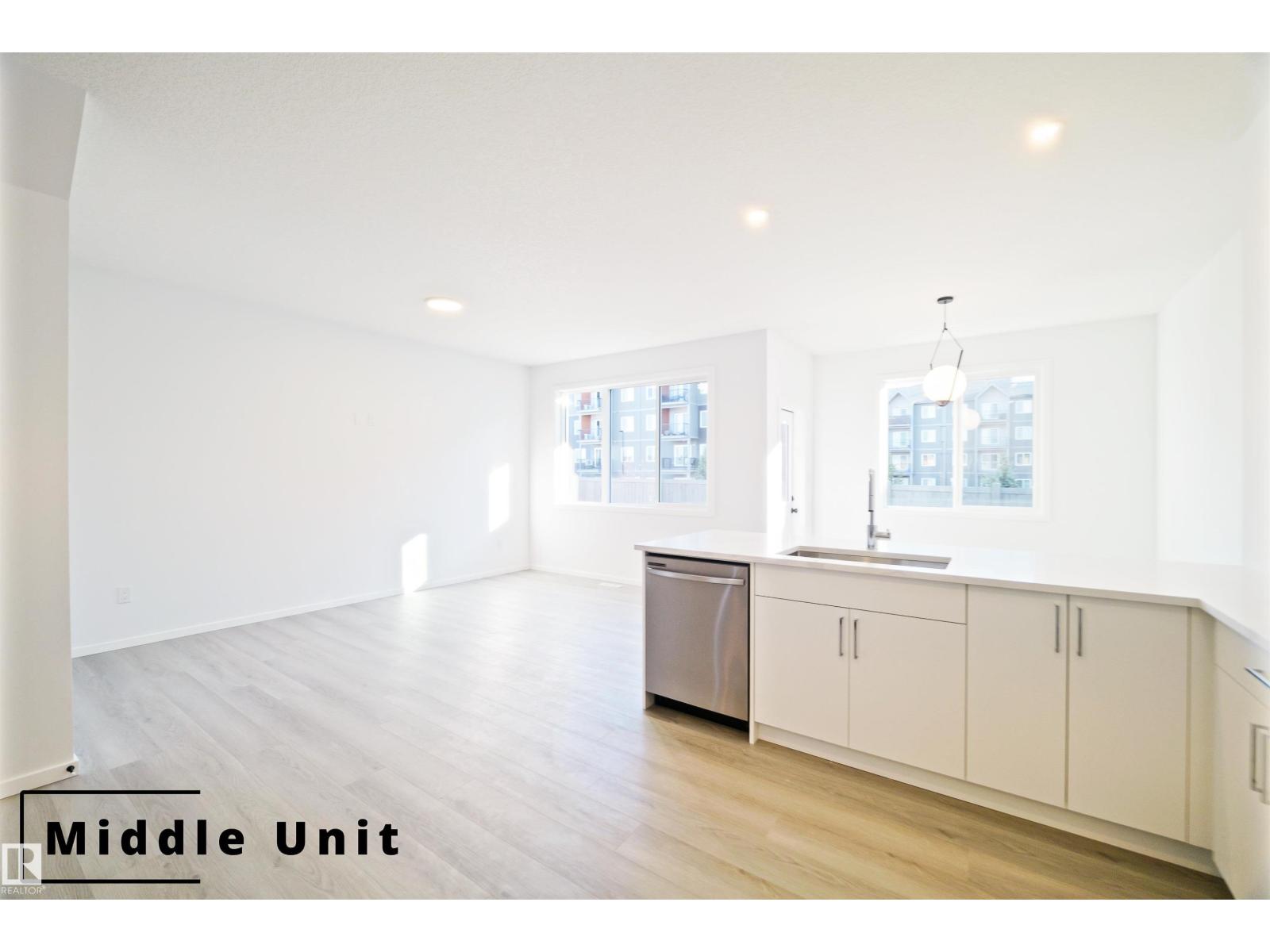 7585 174A AV NW, Edmonton