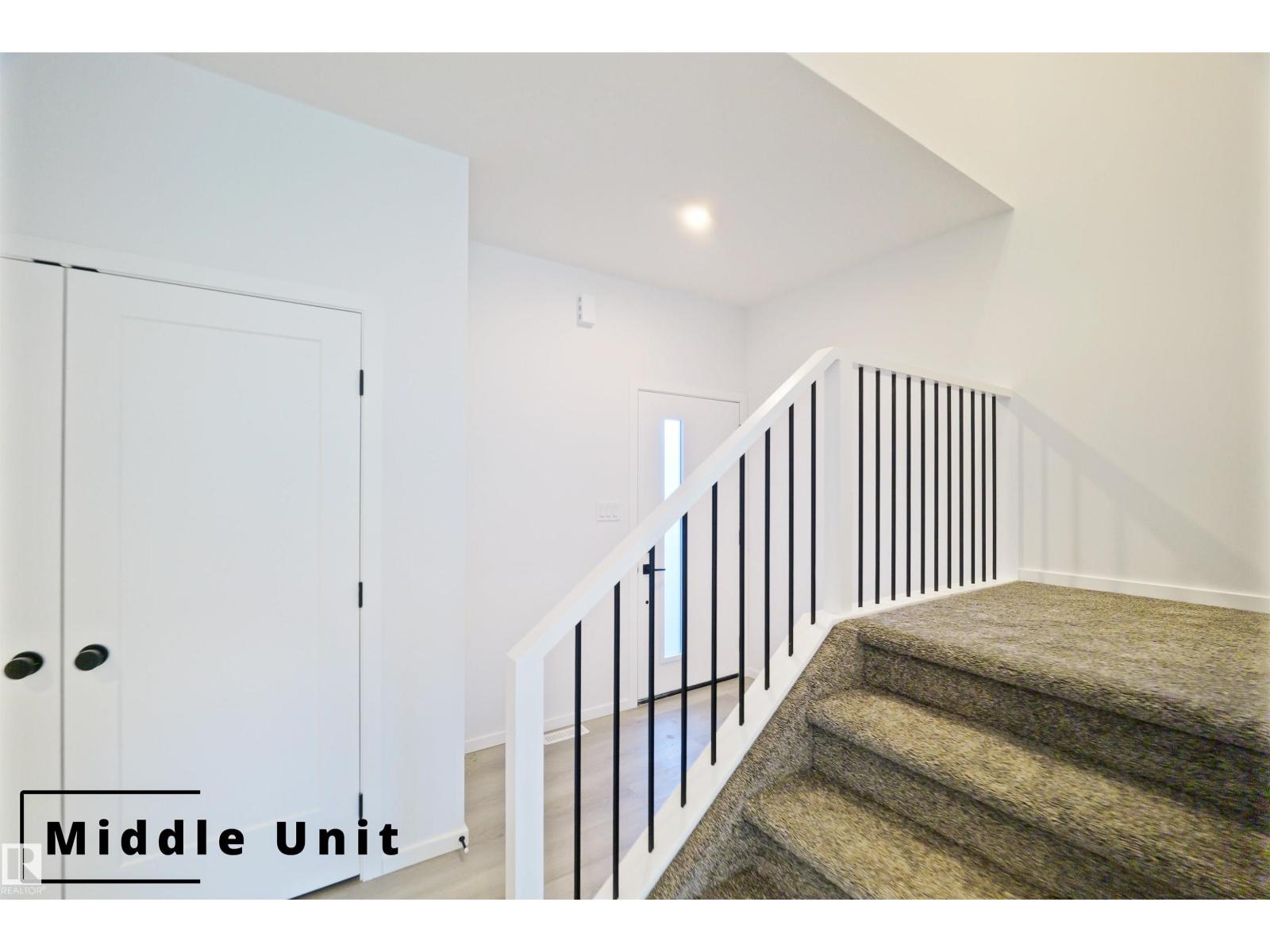 7585 174A AV NW, Edmonton