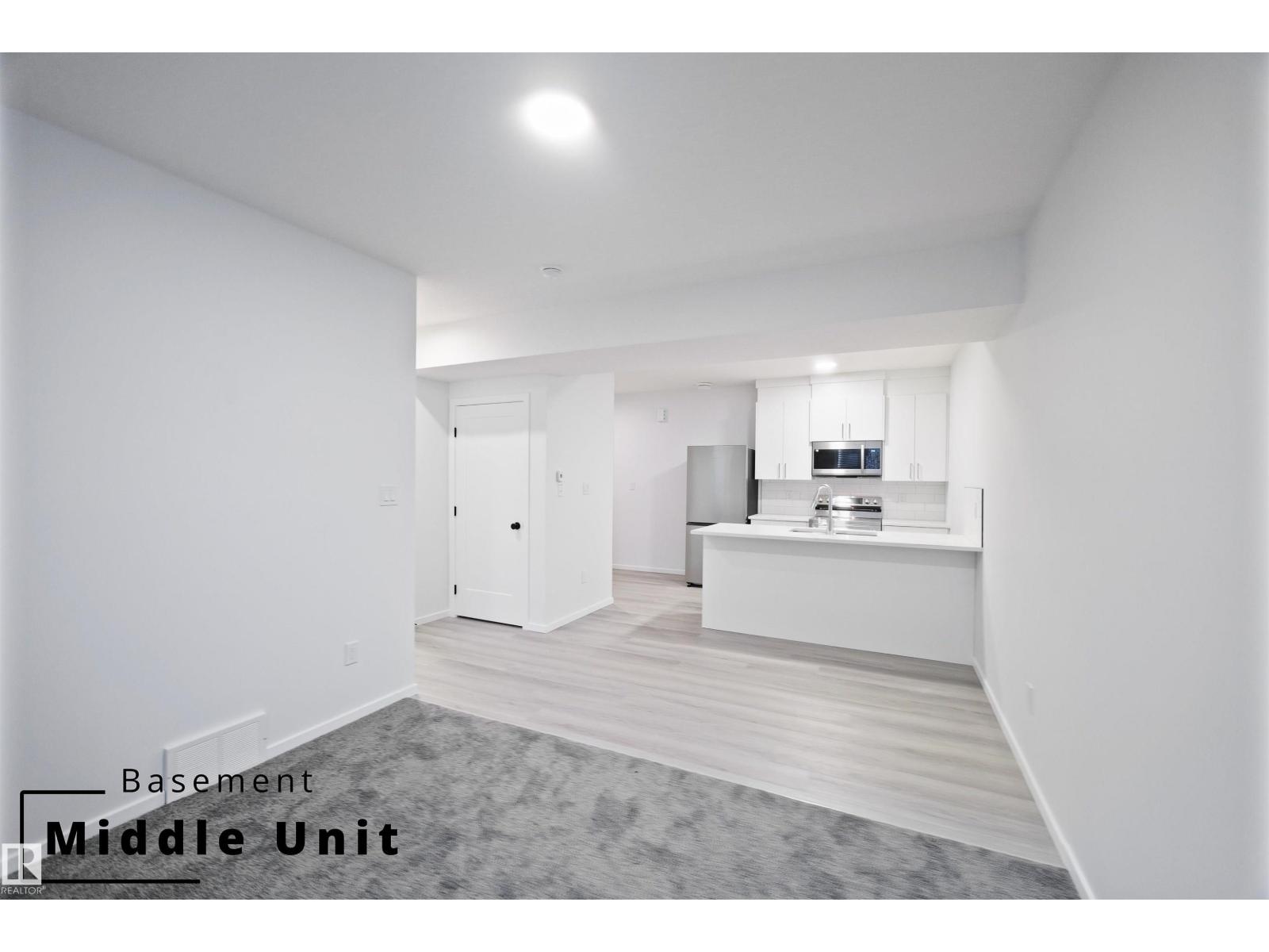 7585 174A AV NW - 53