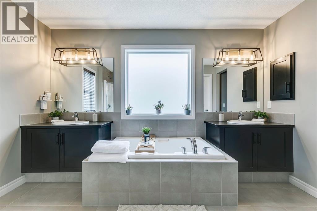 41 Heritage Drive, Cochrane