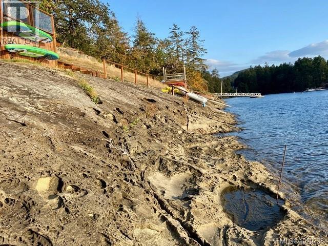  214 Dogwood Lane, Salt Spring